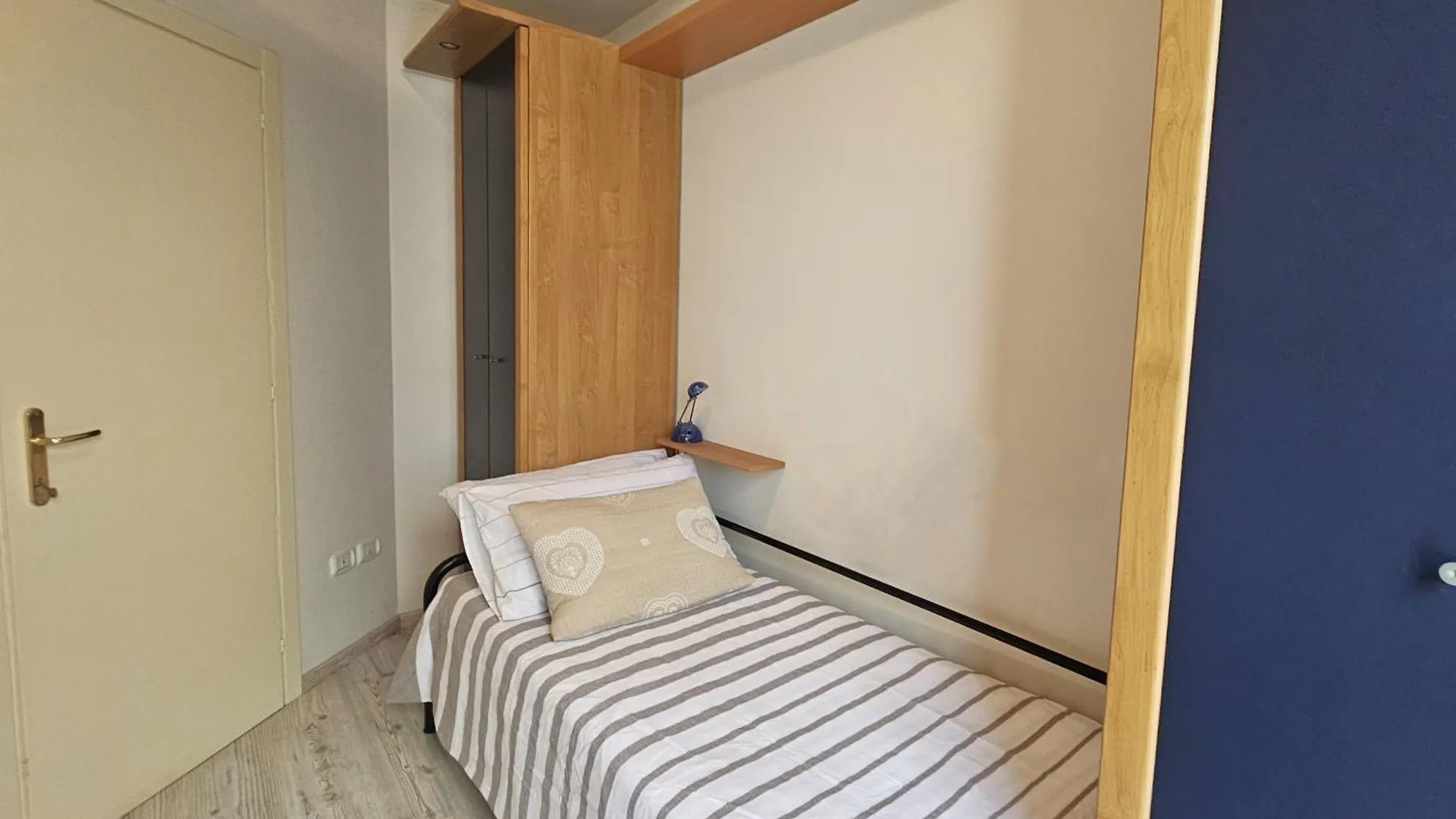 פאדנג'ה סול גארדה Viky'S Apartment-By Goccia Di Lago איטליה