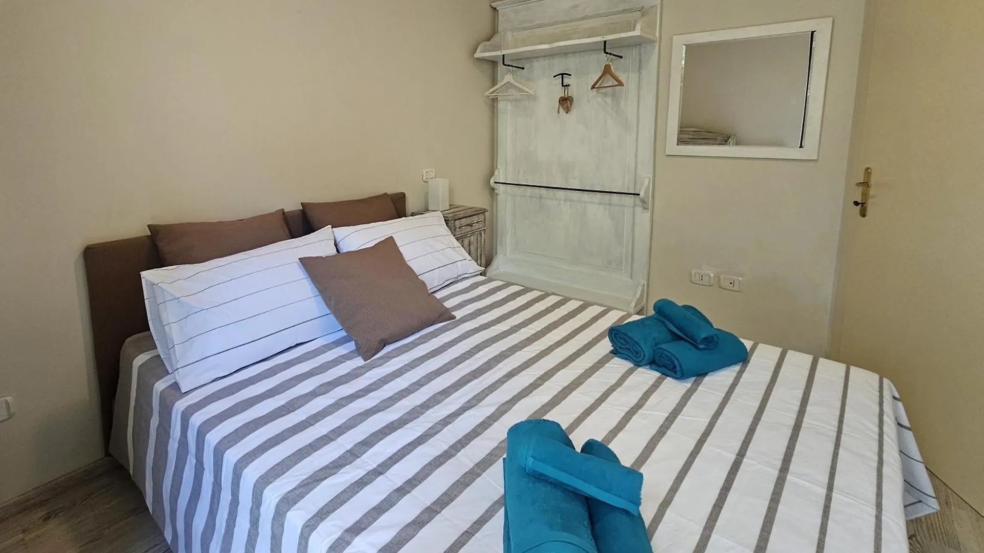 Viky'S Apartment-By Goccia Di Lago Padenghe sul Garda