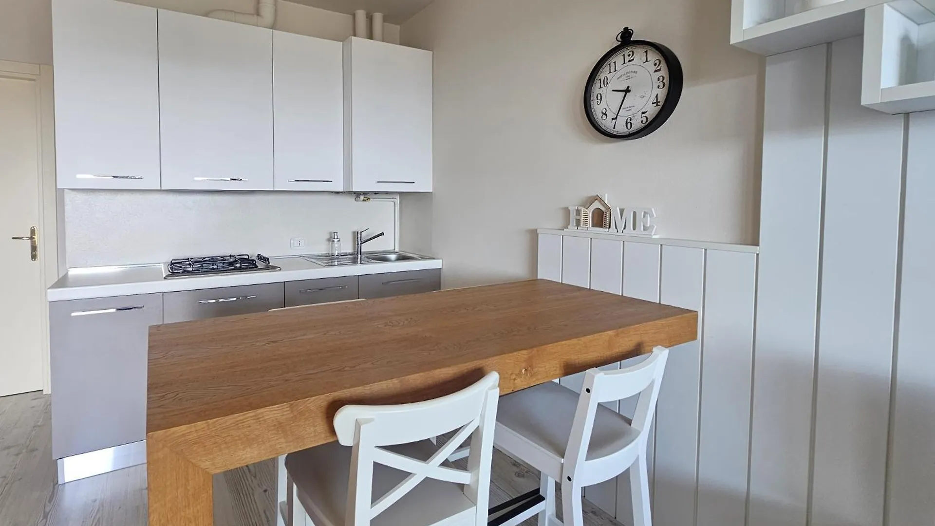 פאדנג'ה סול גארדה Viky'S Apartment-By Goccia Di Lago 0*, פאדנג'ה סול גארדה איטליה
