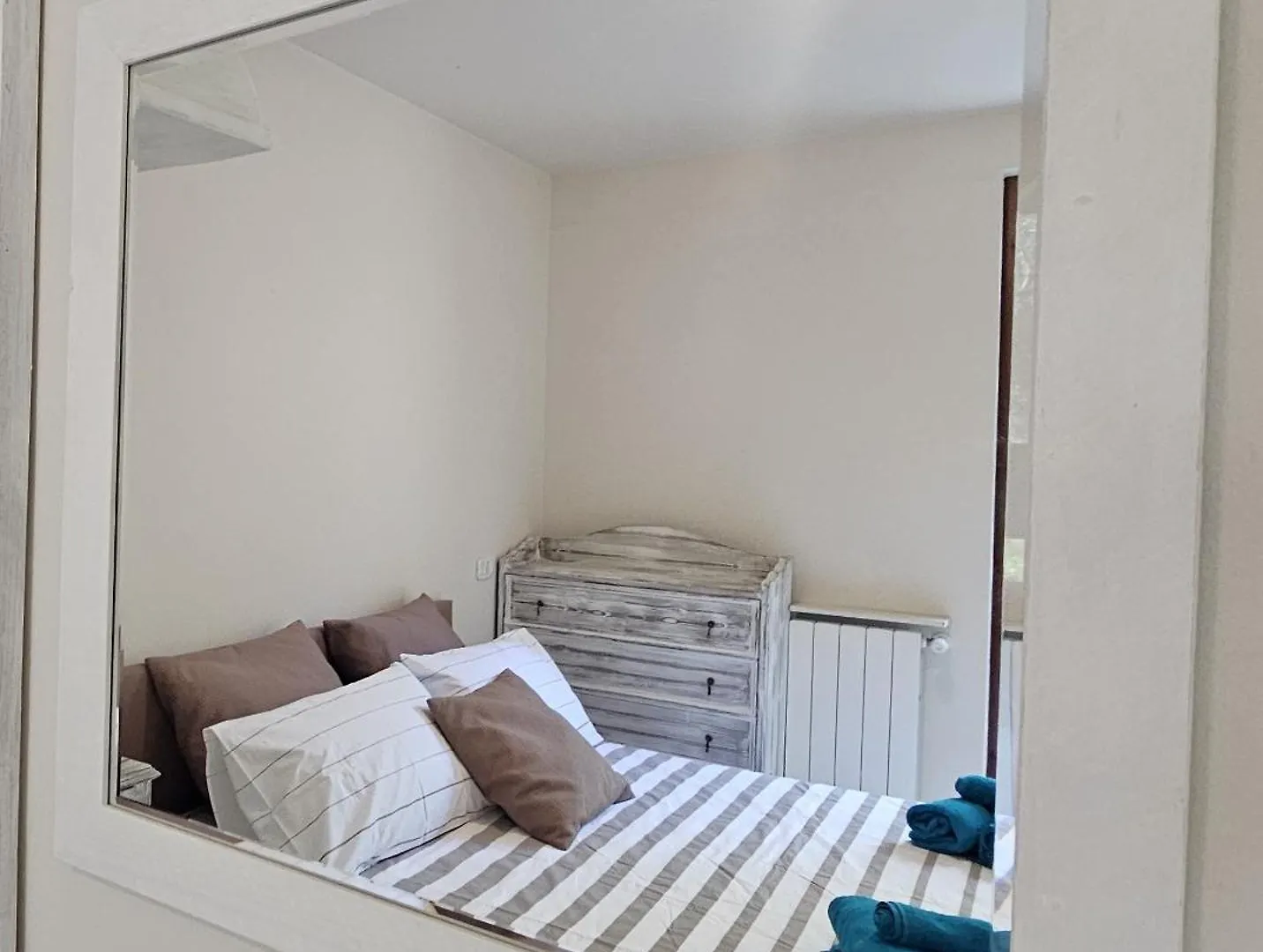 Viky'S Apartment-By Goccia Di Lago Padenghe sul Garda 0*,